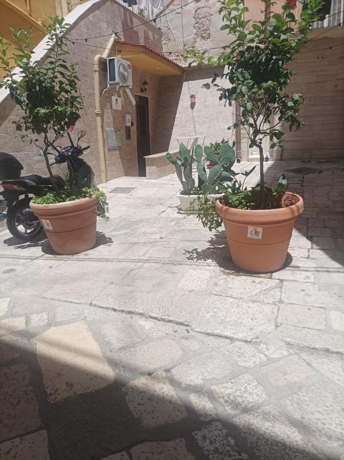 Il Sottano Borgo Antico Villa Bari Bagian luar foto